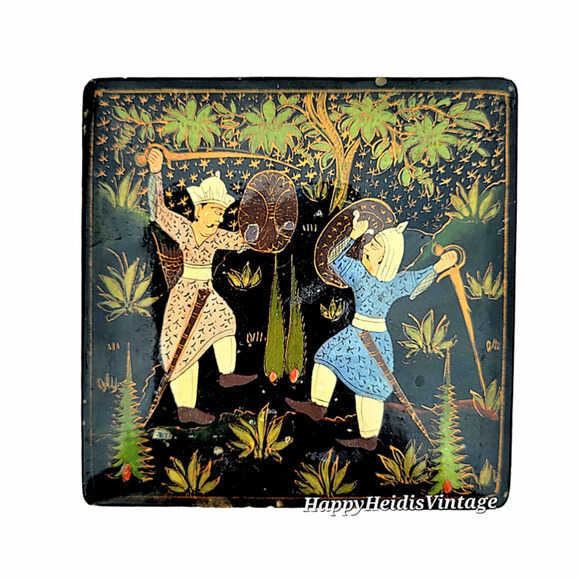 Vintage Russian Black Lacquer Green Blue Trinket Box Fighting Scene - Picture 1 of 13